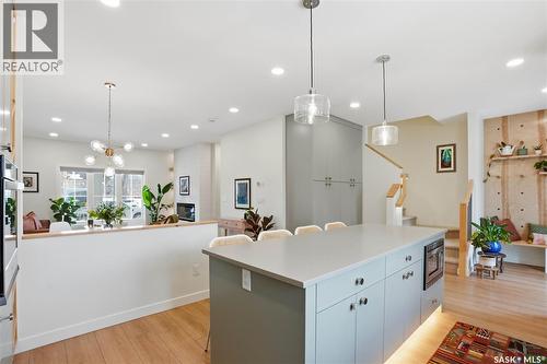 611 Dufferin Avenue, Saskatoon, SK - Indoor Photo Showing Kitchen With Upgraded Kitchen