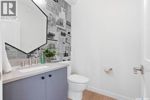 611 Dufferin Avenue, Saskatoon, SK - Indoor Photo Showing Bathroom