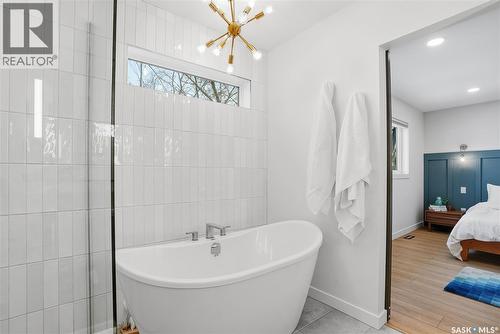 611 Dufferin Avenue, Saskatoon, SK - Indoor Photo Showing Bathroom