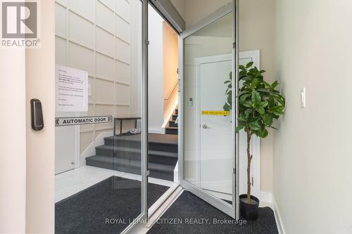 1Ce - 27 Roytec Road, Vaughan, ON 