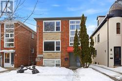 2 - 132 HIGH PARK AVENUE  Toronto, ON M6P 2S4