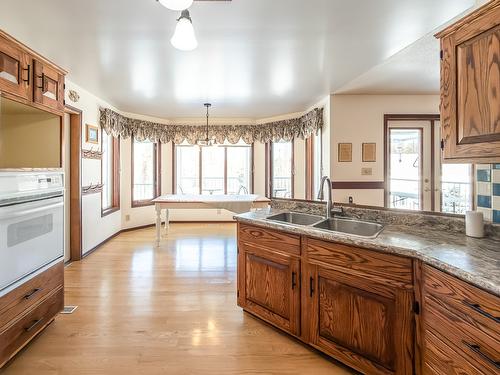 3900 25Th Street, Cranbrook, BC - Indoor Photo Showing Kitchen With Double Sink