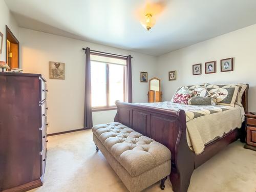 3900 25Th Street, Cranbrook, BC - Indoor Photo Showing Bedroom