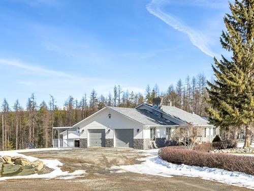 3900 25Th Street, Cranbrook, BC - Outdoor