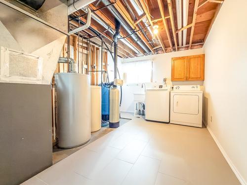 3900 25Th Street, Cranbrook, BC - Indoor Photo Showing Laundry Room