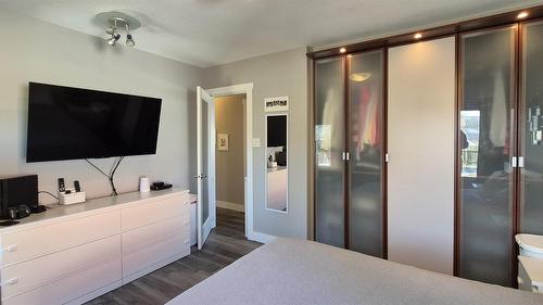 206 6Th Avenue, Cranbrook, BC - Indoor