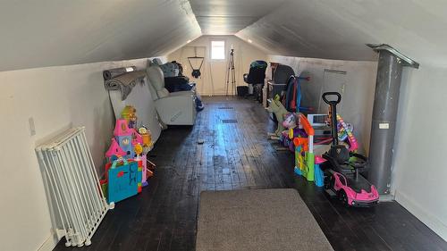 206 6Th Avenue, Cranbrook, BC - Indoor Photo Showing Other Room