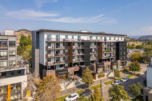 106-660 Cawston Avenue  Kelowna, BC V1Y 2L1