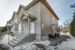 96 Rue Bouthillier S.  Saint-Jean-Sur-Richelieu, QC J3B 0C1