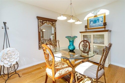 5-10084 Third St, Sidney, BC 