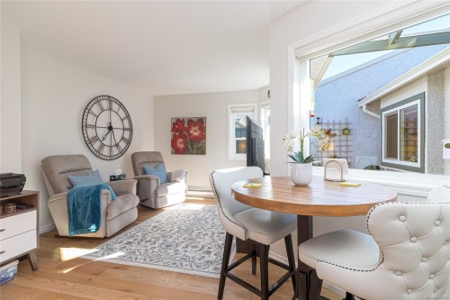 5-10084 Third St, Sidney, BC 