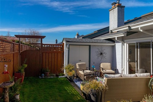 5-10084 Third St, Sidney, BC 