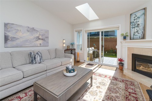 5-10084 Third St, Sidney, BC 