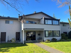 404-3170 Irma St SOUTH Victoria, BC V9A 1S8