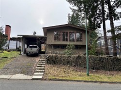 570 Eagle Cres  Gold River, BC V0P 1G0