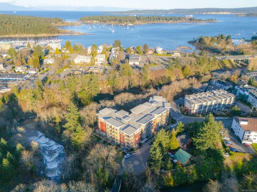 117-20 Barsby Ave  Nanaimo, BC V9C 3Y6