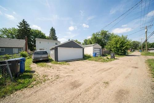 412 De La Morenie St, Winnipeg, MB 