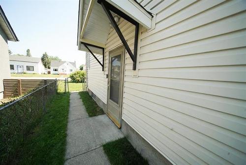 412 De La Morenie St, Winnipeg, MB 