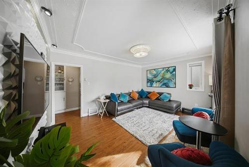 412 De La Morenie St, Winnipeg, MB 