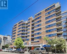 804 - 105 MC CAUL STREET  Toronto, ON M5T 2X4