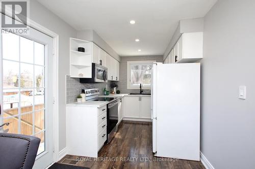 Kitchen - 641 Deauville Court, Oshawa, ON - Indoor Photo Showing Kitchen
