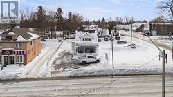 UPPER - 6326 THOROLD STONE ROAD  Niagara Falls (Morrison), ON L2J 1A8