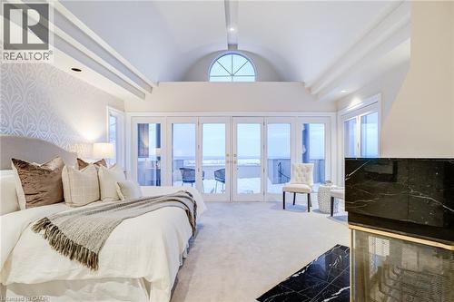 91 Mountain Park Avenue, Hamilton, ON - Indoor Photo Showing Bedroom