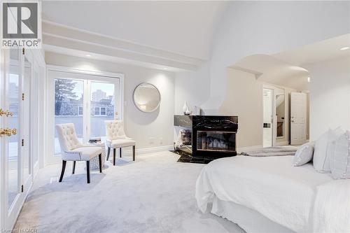 91 Mountain Park Avenue, Hamilton, ON - Indoor Photo Showing Bedroom