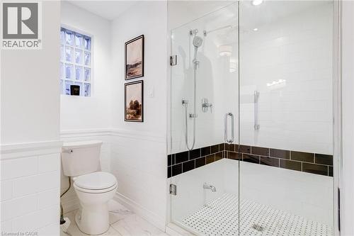 91 Mountain Park Avenue, Hamilton, ON - Indoor Photo Showing Bathroom