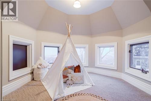 91 Mountain Park Avenue, Hamilton, ON - Indoor Photo Showing Other Room