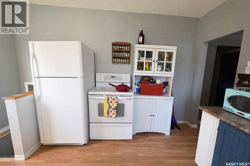1600 Chaplin Street E, Swift Current, SK - Indoor Photo Showing Kitchen