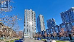 1025 - 275 VILLAGE GREEN SQUARE  Toronto, ON M1S 0L8