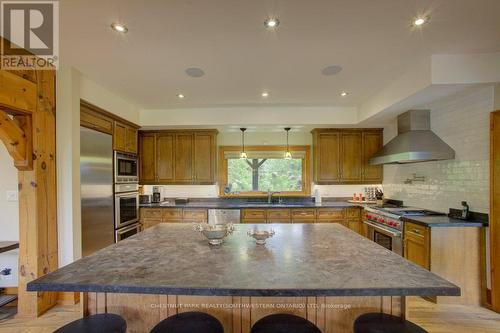 8429 Poplar Side Road, Clearview, ON - Indoor Photo Showing Kitchen