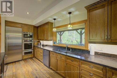 8429 Poplar Side Road, Clearview, ON - Indoor Photo Showing Kitchen With Double Sink