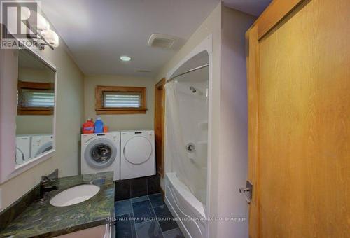 8429 Poplar Side Road, Clearview, ON - Indoor Photo Showing Laundry Room