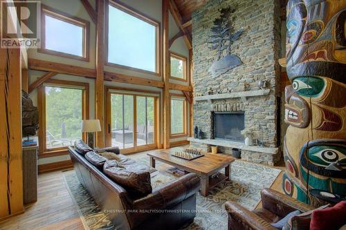8429 Poplar Side Road, Clearview, ON - Indoor Photo Showing Living Room With Fireplace