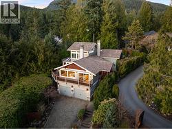 4721 WOODSIDE PLACE  West Vancouver, BC V7S 2X5