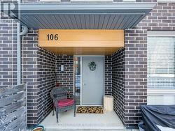 106 - 128 FAIRVIEW MALL DRIVE  Toronto, ON M2J 0E8