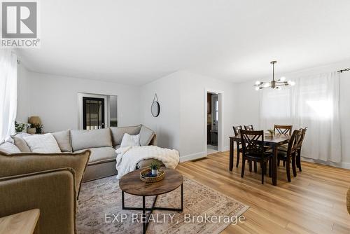 67 Leland Drive, Belleville (Belleville Ward), ON - Indoor Photo Showing Living Room