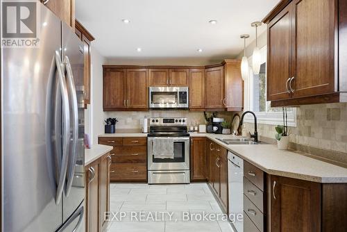67 Leland Drive, Belleville (Belleville Ward), ON - Indoor Photo Showing Kitchen With Double Sink
