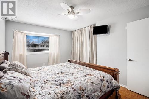 6349 St Louis Drive, Ottawa, ON - Indoor Photo Showing Bedroom