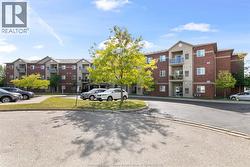 1885 WESTVIEW Unit# 211  Lasalle, ON N9H 2R8