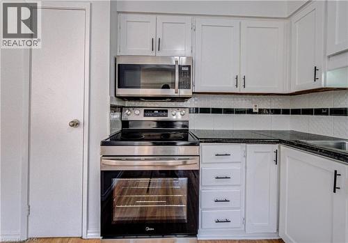 277 Pioneer Drive, Kitchener, ON - Indoor Photo Showing Kitchen