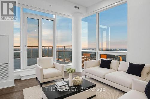 4506 - 39 Roehampton Avenue, Toronto, ON - Indoor Photo Showing Living Room