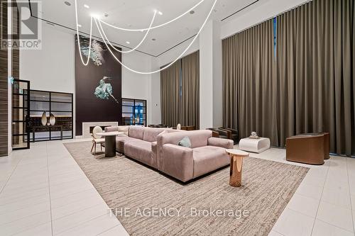4506 - 39 Roehampton Avenue, Toronto, ON - Indoor Photo Showing Other Room