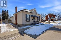 17 HELEN Street  Paris, ON N3L 1P1