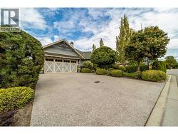 698 Arbor View Drive  Kelowna, BC V1W 4Z5
