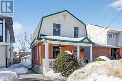 512 MELBOURNE AVENUE  Ottawa, ON K2A 1W5