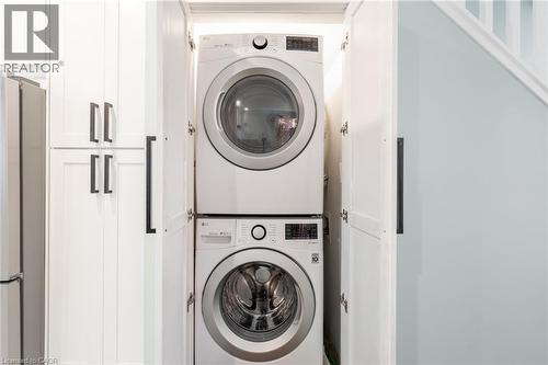 11 Lorne Avenue, Hamilton, ON - Indoor Photo Showing Laundry Room