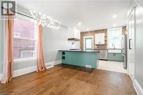 11 Lorne Avenue, Hamilton, ON - Indoor Photo Showing Kitchen With Upgraded Kitchen